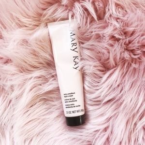 Mary Kay Extra Emollient Night Cream